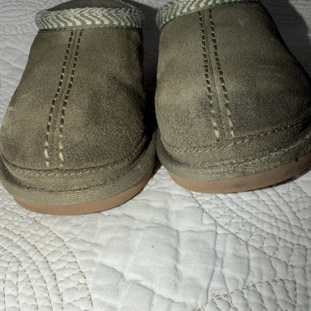 Koolaburra by UGG KIDS Sz 12 Burree Olive Green Slip on Slippers - Picture 5 of 9